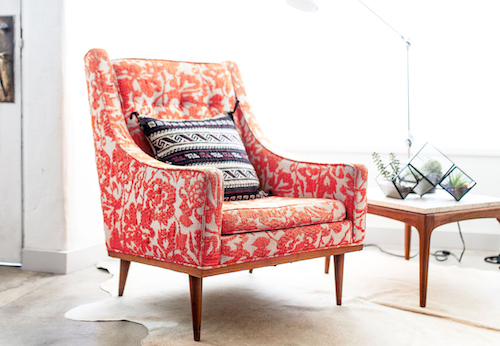 Interior design color trends in living coral